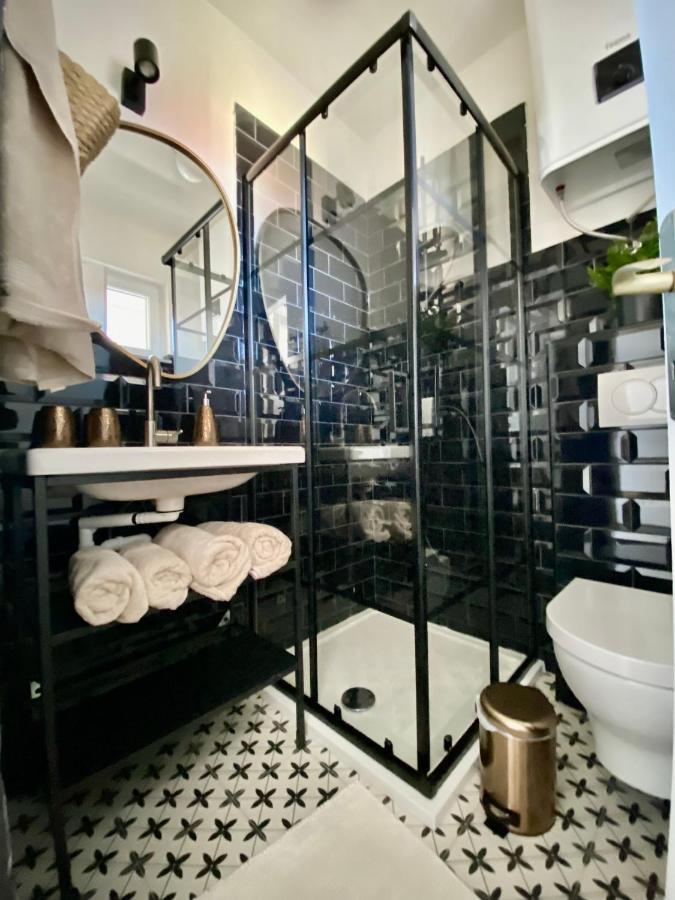 Modern Couples Coastal Getaway Mm Apartment ซริกเวนิซา ภายนอก รูปภาพ